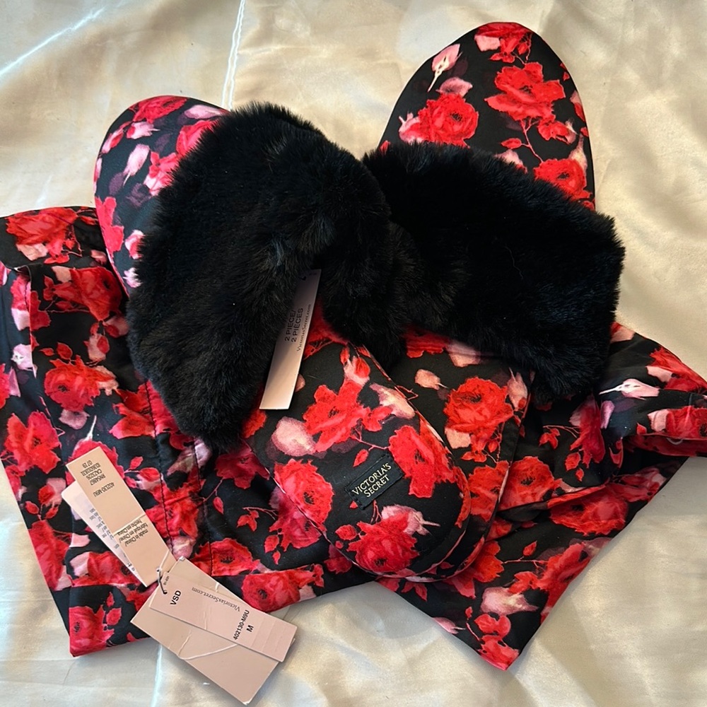 Victoria's Secret Black and Red Floral Gloves